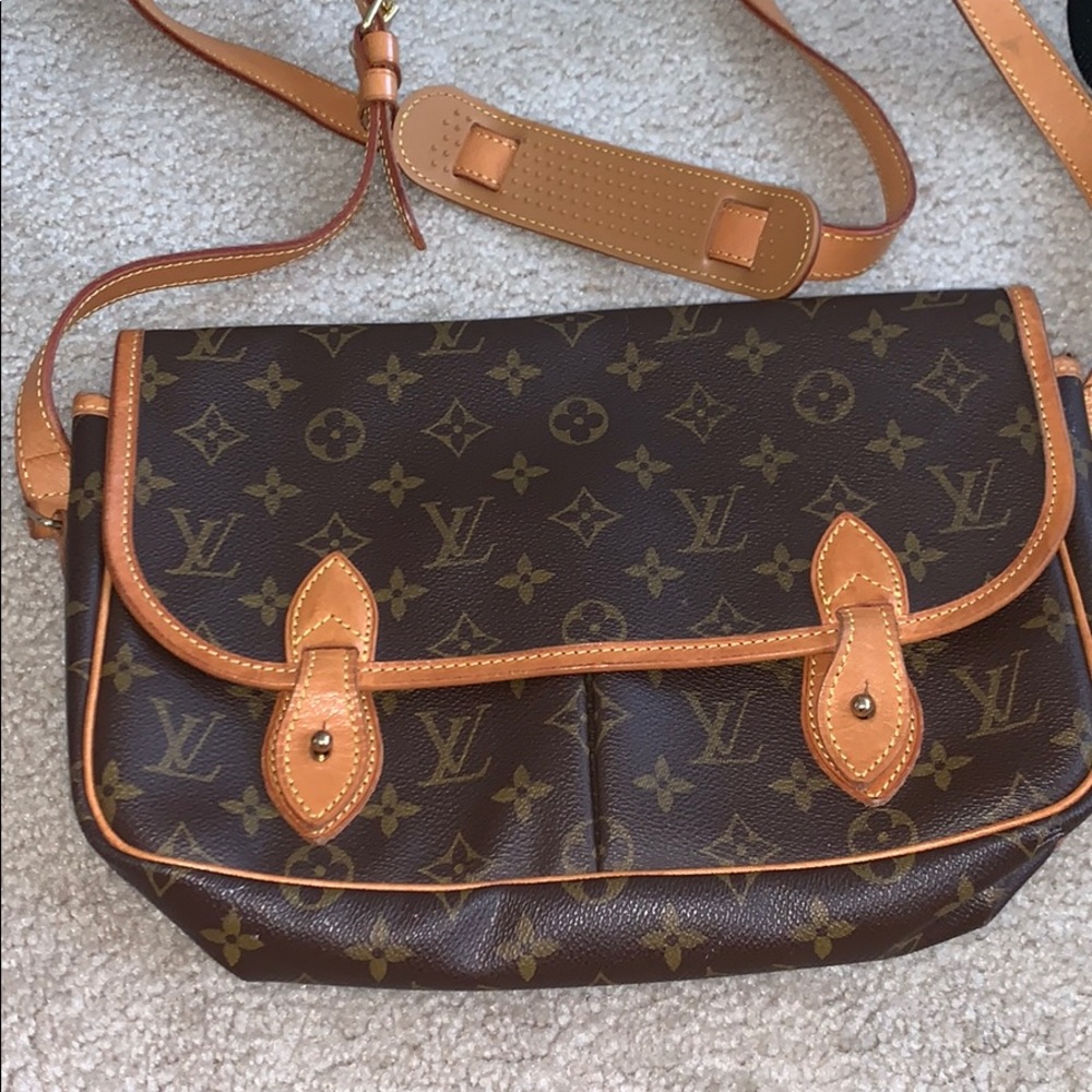 Monogram Louis Vuitton Gibeciere Crossbody Bag